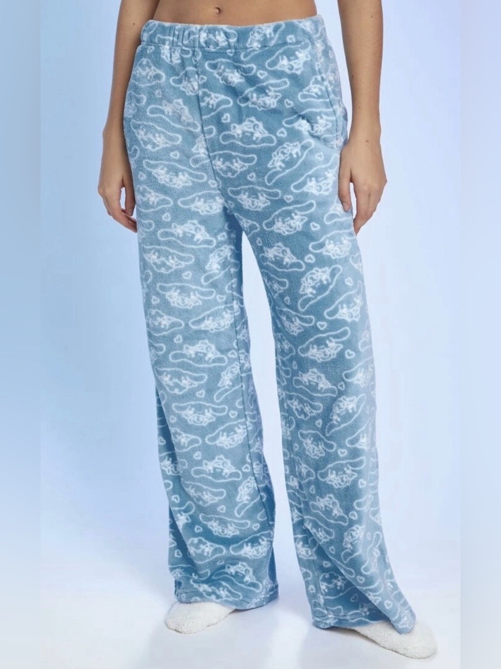 Hello Kitty x Forever 21 Cinnamoroll Fleece Pajama Pants Sanrio Size Medium NWT